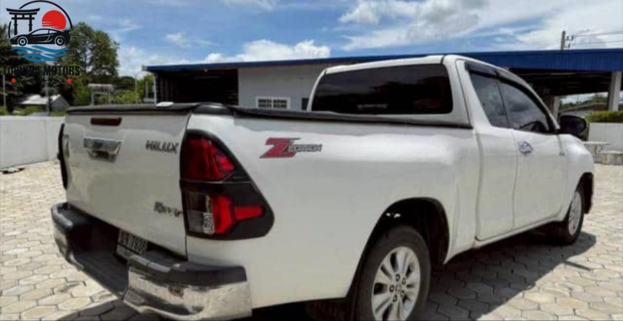 
								TOYOTA HILUX 2.8 GR REVO DOUBLE CAB 2022 full									