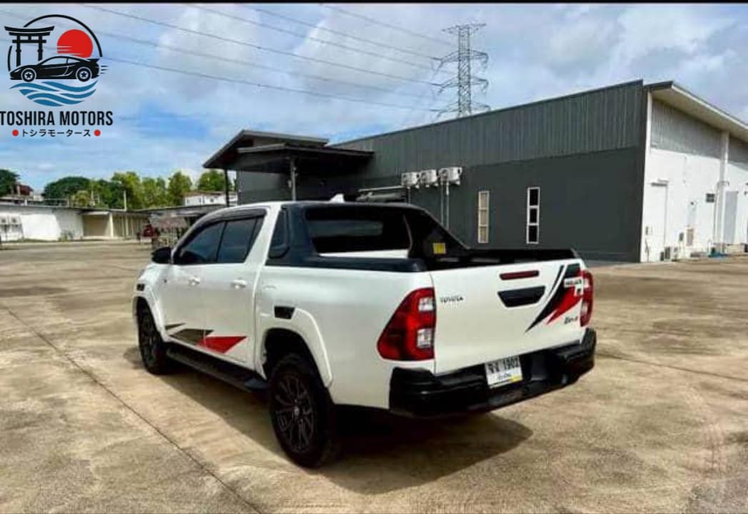 
								TOYOTA HILUX 2.8 GR REVO DOUBLE CAB 2022 full									