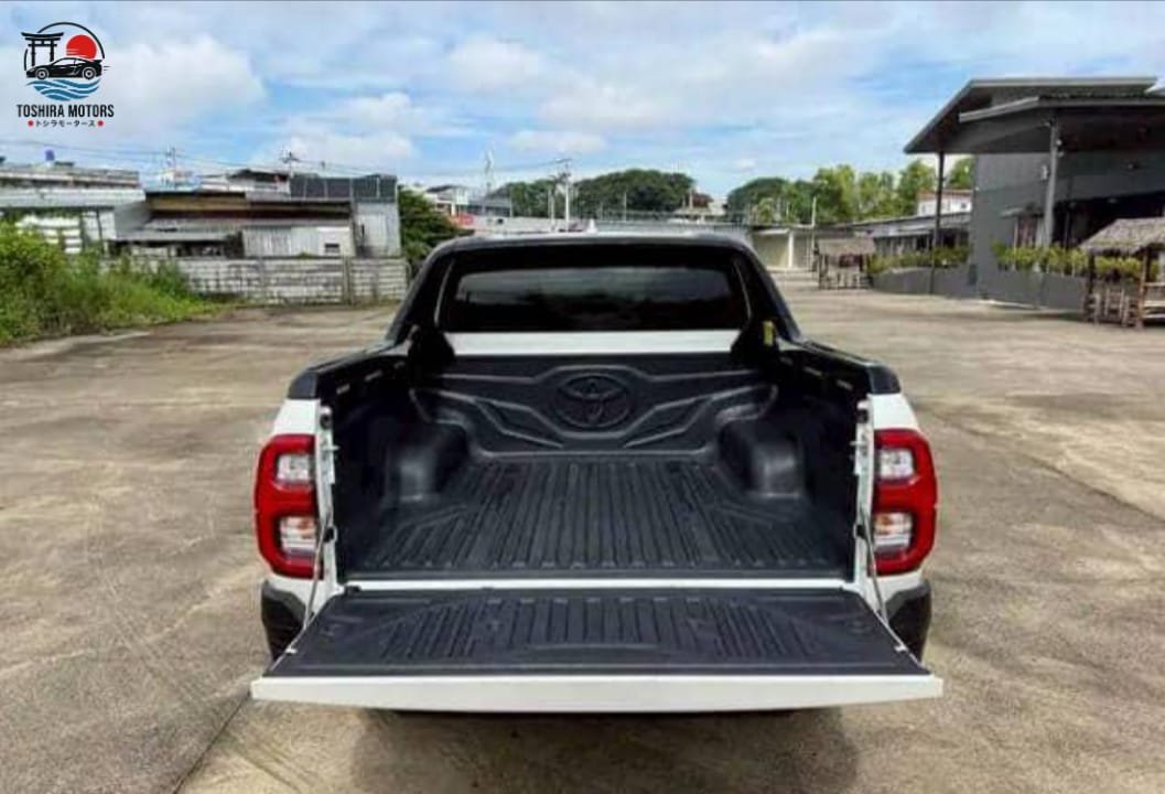 
								TOYOTA HILUX 2.8 GR REVO DOUBLE CAB 2022 full									
