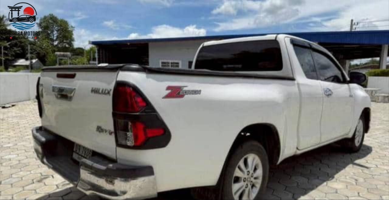 
								2020 TOYOTA HILUX 2.4 J REVO SMART CAB full									
