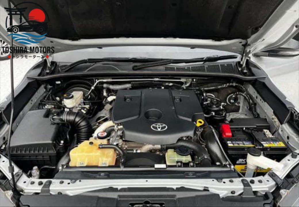 
								TOYOTA HILUX 2.4 J REVO DOUBLE CABIN 2023 full									