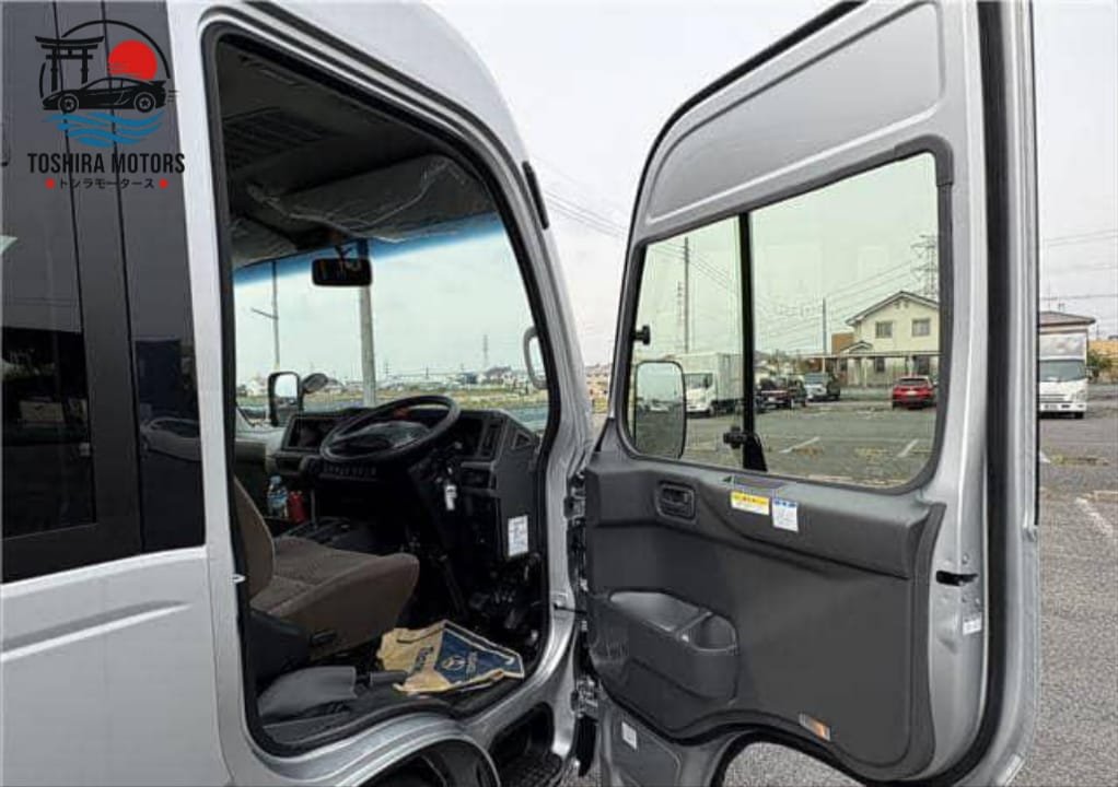 
								2025 TOYOTA COASTER full									