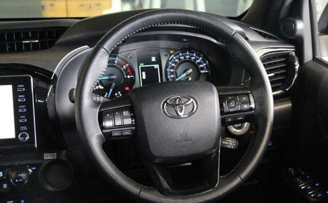 
								Toyota Hilux 2.4 Rocco full									