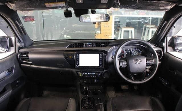 
								Toyota Hilux 2.4 Rocco full									