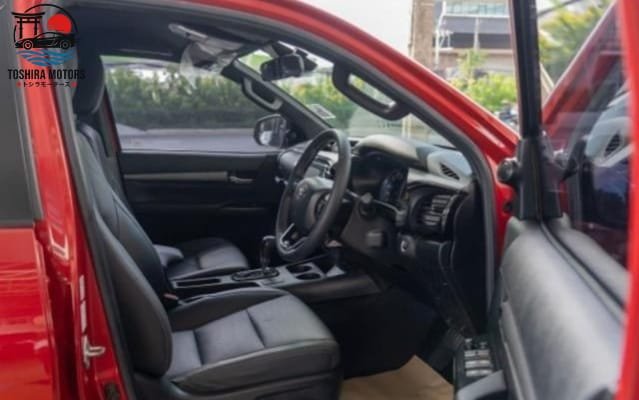 
								Toyota Hilux Rocco 2.8 full									