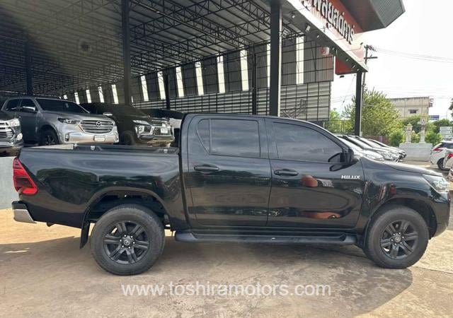 
								2020 TOYOTA HILUX 2.4 E REVO DOUBLE CAB full									