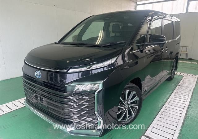 
								2025 TOYOTA VOXY full									