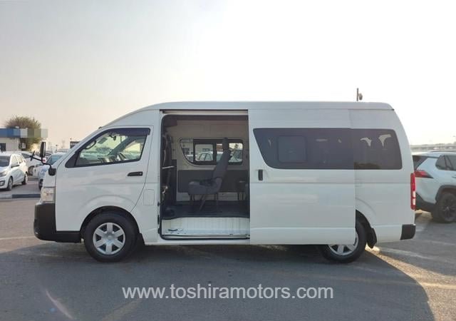 
								2015 TOYOTA HIACE COMMUTER full									
