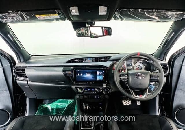 
								2024 TOYOTA HILUX 2.8 GR DOUBLE CAB full									