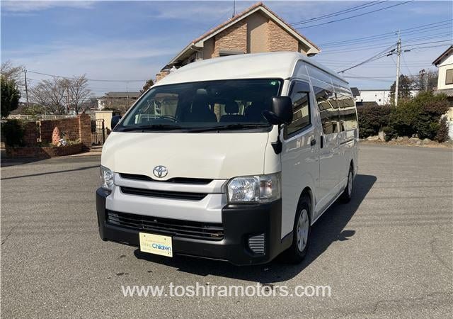 
								2022 TOYOTA HIACE VAN | PARKING SENSOR | BACK CAMERA full									