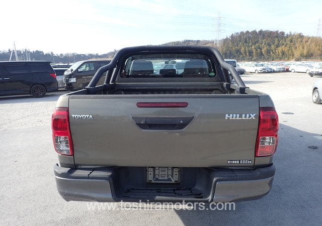 
								2021 TOYOTA HILUX X WCAB full									