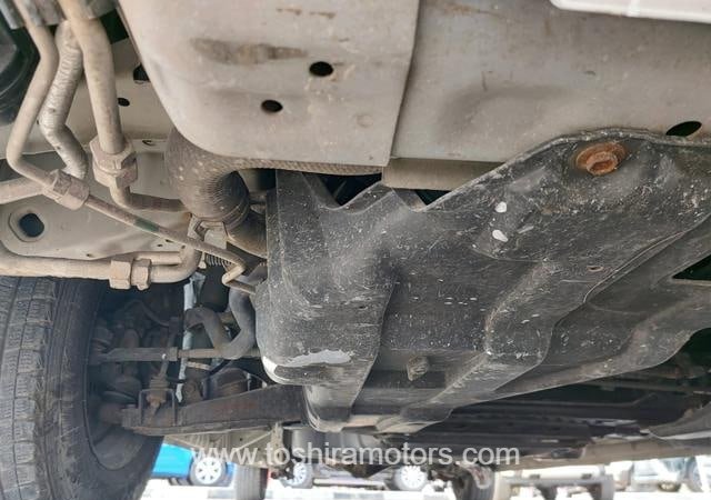 
								2016 TOYOTA HIACE COMMUTER POWER SLIDE PASSENGER DOOR full									