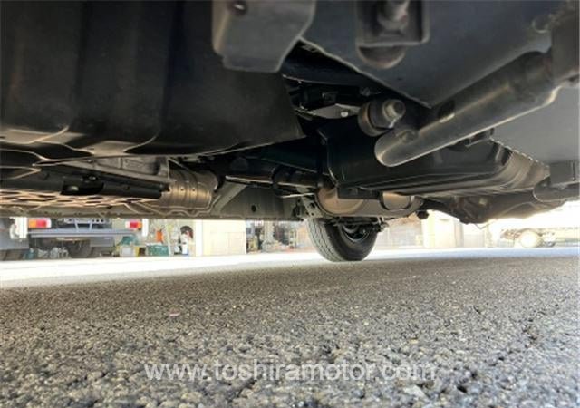 
								2023 TOYOTA HIACE VAN 418/1.5TSS full									