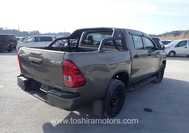 
								2021 TOYOTA HILUX X WCAB full									