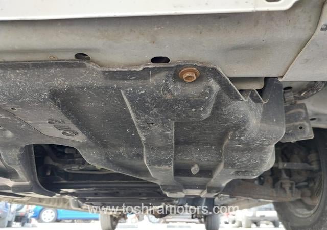 
								2016 TOYOTA HIACE COMMUTER POWER SLIDE PASSENGER DOOR full									