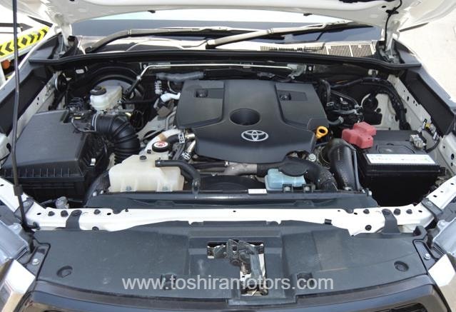 
								2023 TOYOTA HILUX SR5 full									