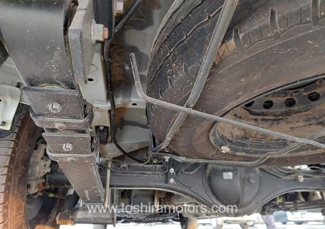 
								2021 TOYOTA HIACE COMMUTER full									