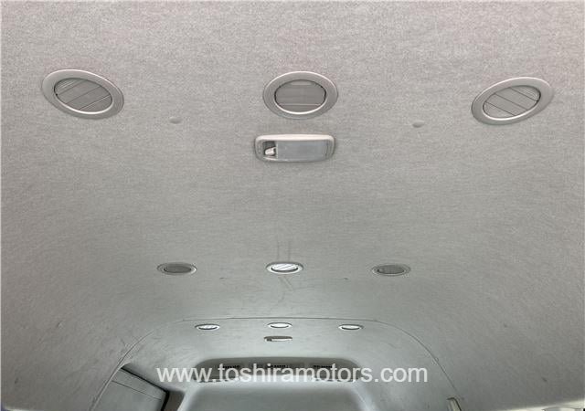 
								2022 TOYOTA HIACE VAN | PARKING SENSOR | BACK CAMERA full									