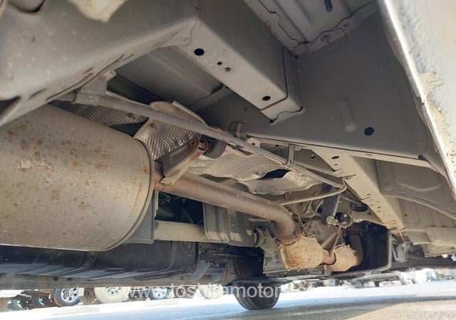 
								2015 TOYOTA HIACE COMMUTER full									