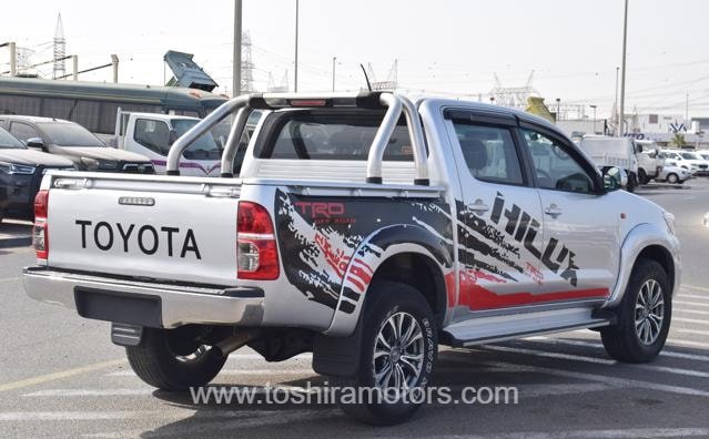 
								2014 TOYOTA HILUX full									