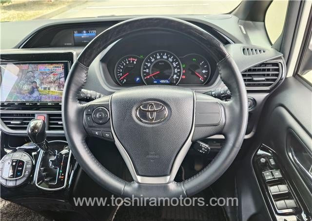 
								TOYOTA NOAH TSS  full									