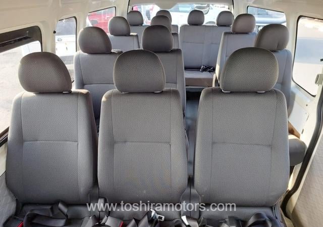 
								2015 TOYOTA HIACE COMMUTER full									