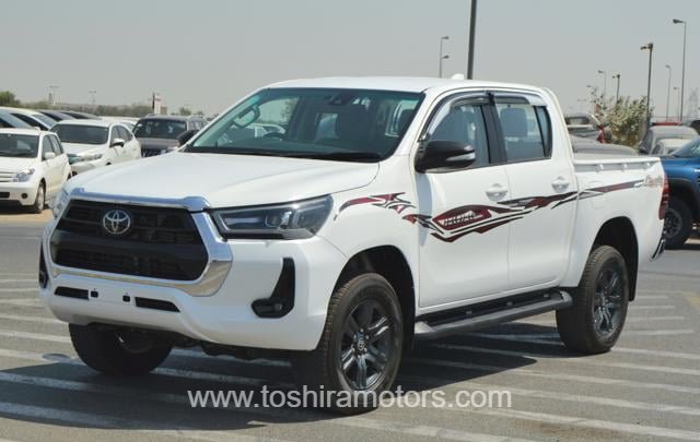 
								2023 TOYOTA HILUX SR5 full									