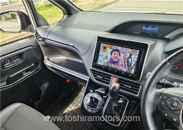 
								TOYOTA NOAH TSS  full									