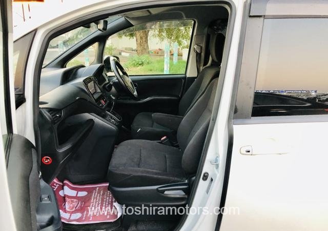 
								2015 TOYOTA NOAH G full									