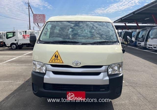 
								2015 TOYOTA HIACE VAN 212/1.5 full									