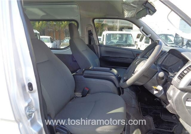 
								2018 TOYOTA HIACE VAN DX14 full									