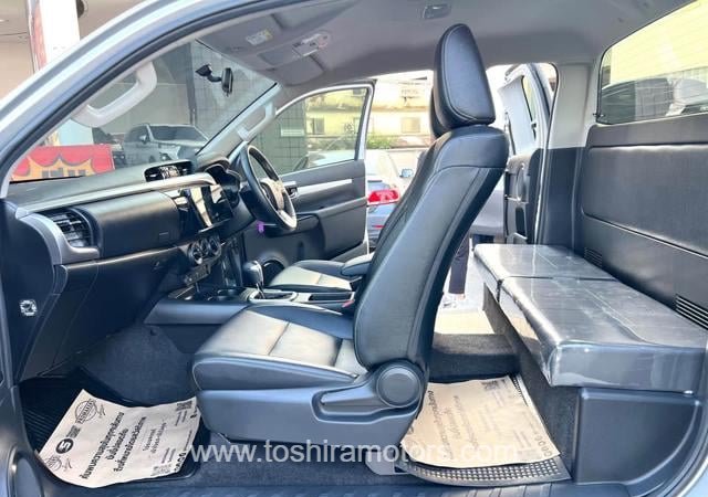 
								2024 TOYOTA HILUX 2.4 E REVO SMART CAB full									