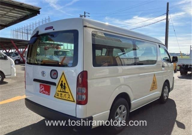 
								2019 TOYOTA HIACE VAN 212/1.5 full									