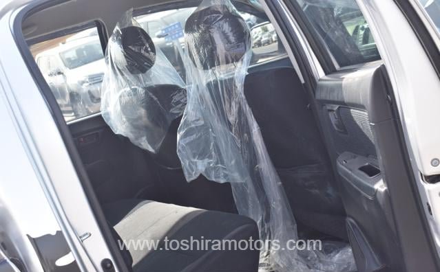 
								2014 TOYOTA HILUX full									