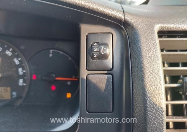 
								2015 TOYOTA HIACE COMMUTER full									