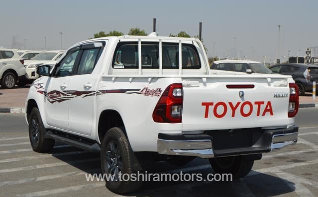 
								2023 TOYOTA HILUX SR5 full									