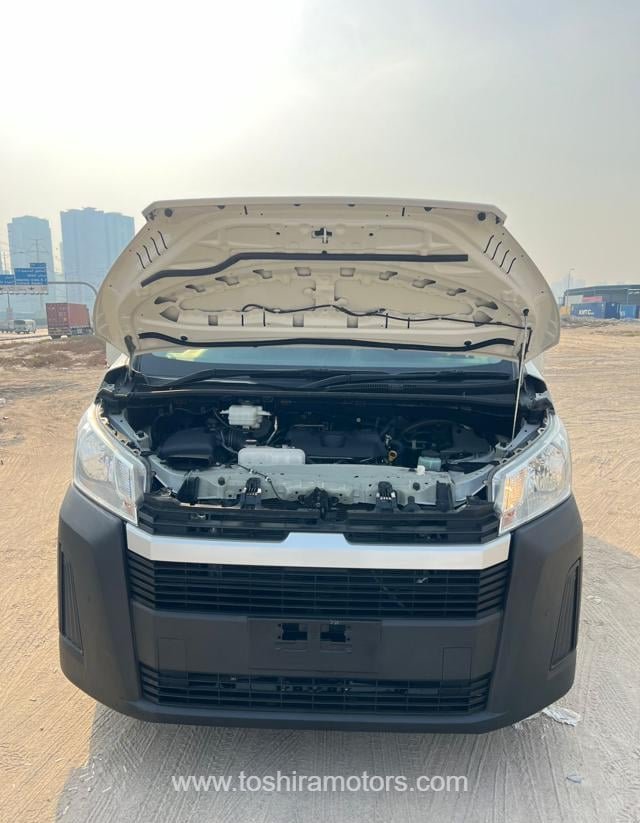 
								2022 TOYOTA HIACE VAN | PARKING SENSOR | BACK CAMERA full									