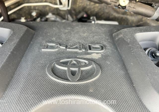 
								2022 TOYOTA HIACE VAN | PARKING SENSOR | BACK CAMERA full									