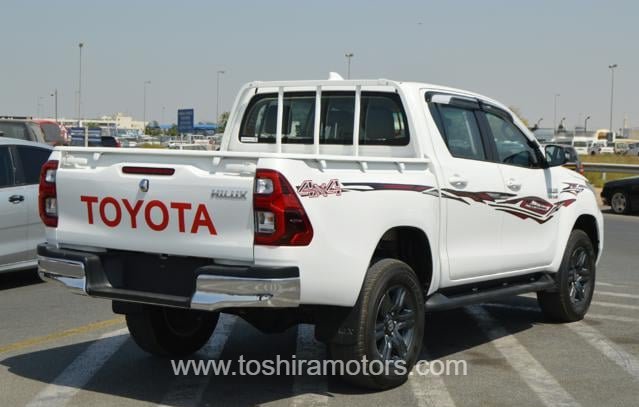 
								2023 TOYOTA HILUX SR5 full									