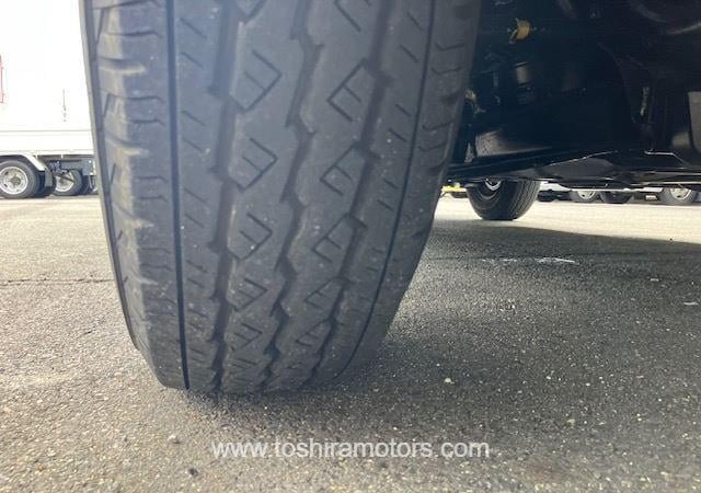 
								2015 TOYOTA HIACE VAN 212/1.5 full									