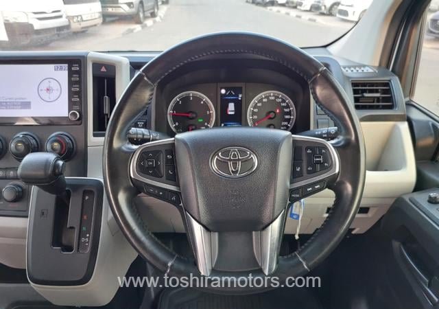 
								2021 TOYOTA HIACE COMMUTER full									