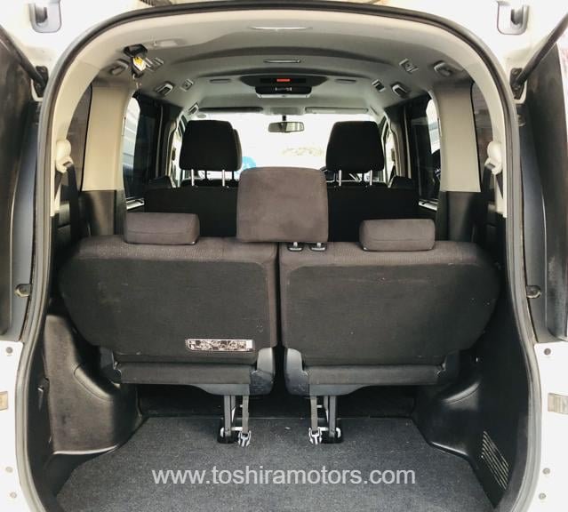 
								2015 TOYOTA NOAH G full									
