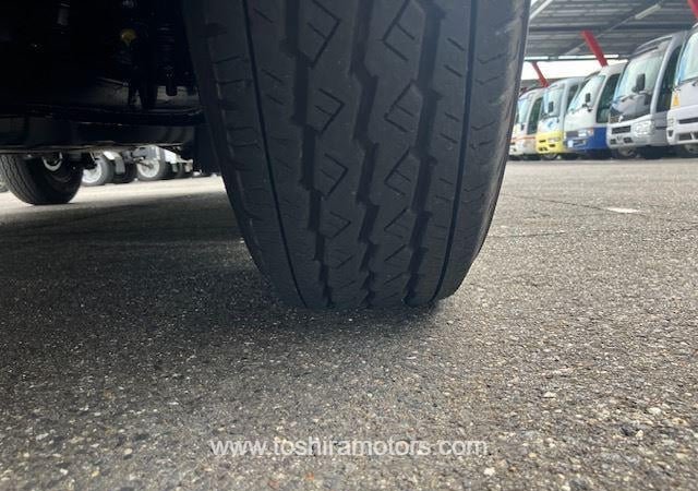 
								2015 TOYOTA HIACE VAN 212/1.5 full									