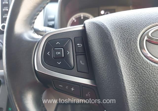 
								2021 TOYOTA HIACE COMMUTER full									