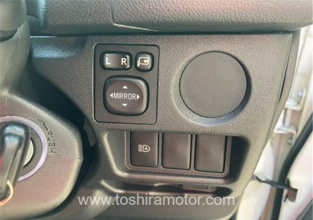 
								2023 TOYOTA HIACE VAN 418/1.5TSS full									