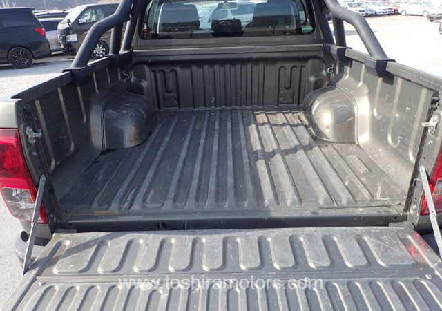 
								2021 TOYOTA HILUX X WCAB full									