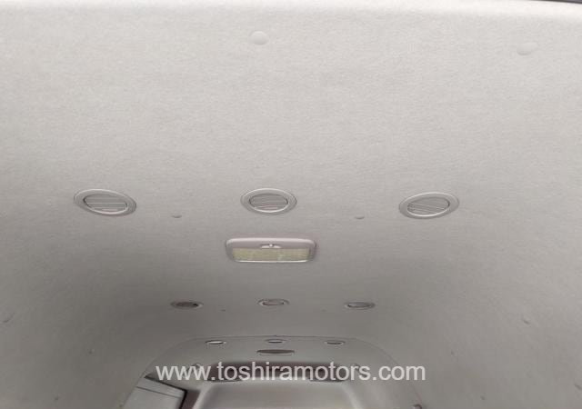 
								2016 TOYOTA HIACE COMMUTER POWER SLIDE PASSENGER DOOR full									