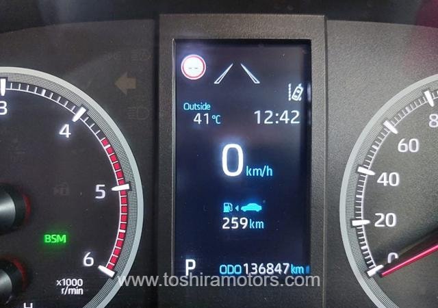 
								2021 TOYOTA HIACE COMMUTER full									