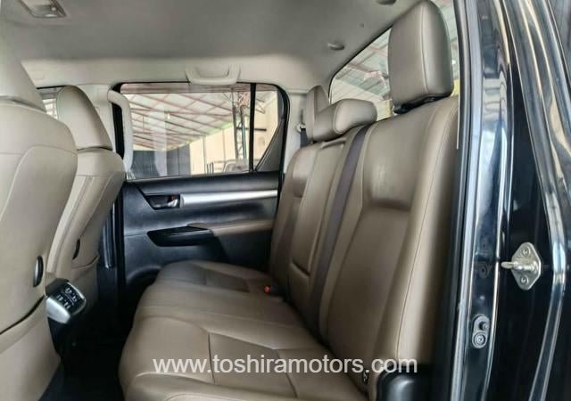 
								2017 TOYOTA HILUX 2.4 G REVO DOUBLE CAB full									