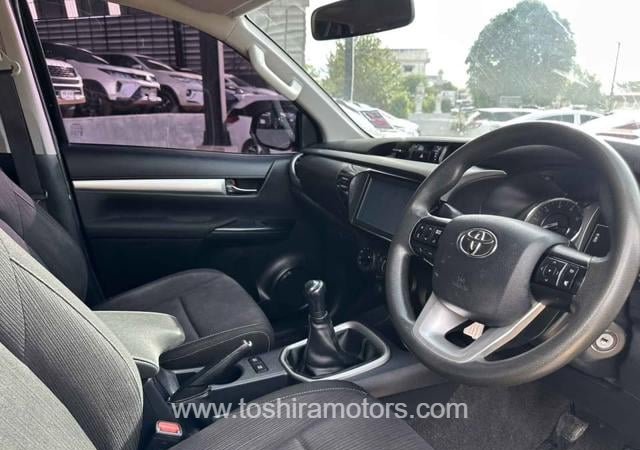 
								2020 TOYOTA HILUX 2.4 E REVO DOUBLE CAB full									